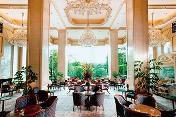 Hotel Lounge