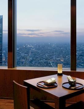 Couples Dining