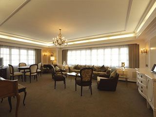 Hotel Lounge
