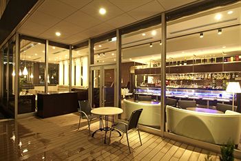 Hotel Bar