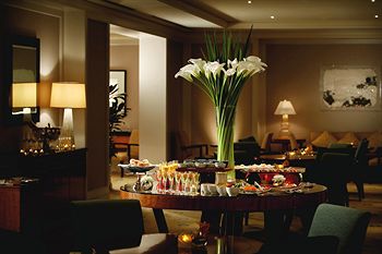 Executive Lounge