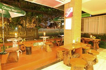 Hotel Lounge