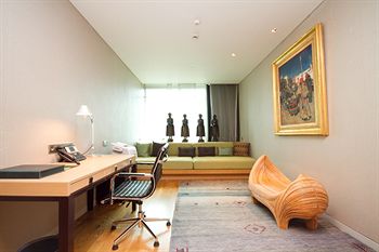 In-Room Business Center
