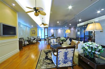 Executive Lounge