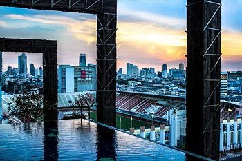 Infinity Pool