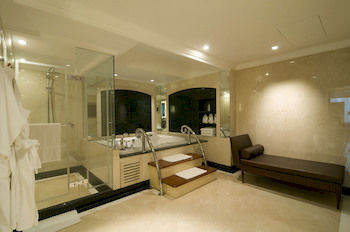Jetted Tub