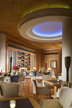Hotel Lounge