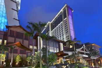Hotel Front - Evening/Night