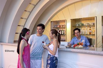 Poolside Bar