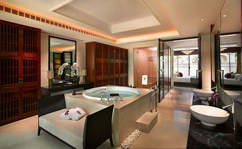 Jetted Tub