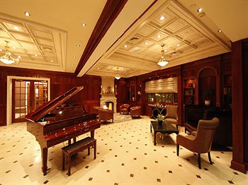 Hotel Lounge