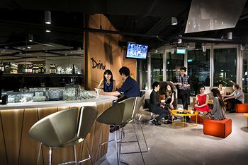Hotel Bar