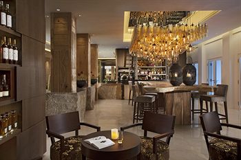 Hotel Lounge