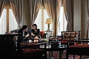 Hotel Lounge