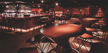 Hotel Bar
