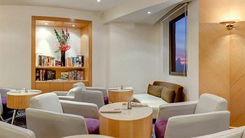 Hotel Lounge