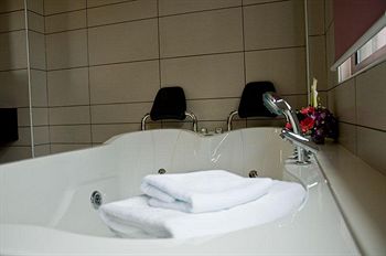 Jetted Tub