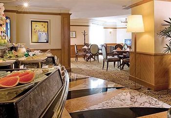 Hotel Lounge
