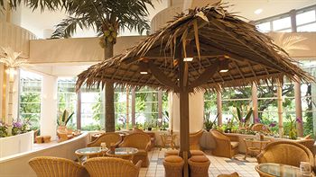 Hotel Lounge
