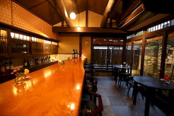 Hotel Bar