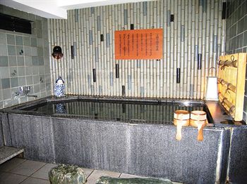 Deep Soaking Bathtub