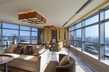 Hotel Lounge