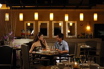 Couples Dining