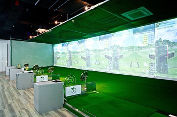 Indoor Golf Driving Range