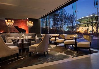 Hotel Lounge