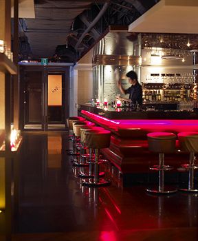 Hotel Bar