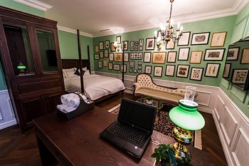 Guestroom