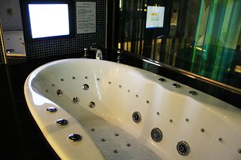 Jetted Tub