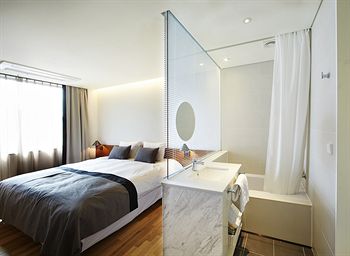 Guestroom View
