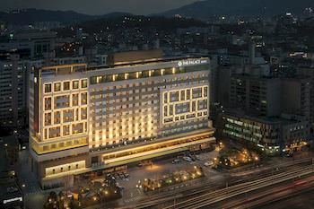 Hotel Front