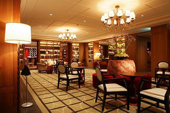 Hotel Lounge