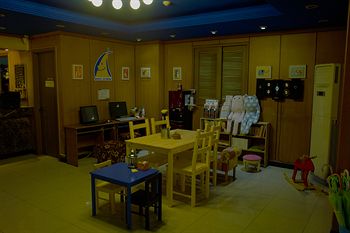 Childrens Play Area - Indoor
