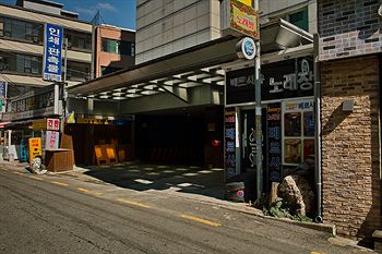 Hotel Front