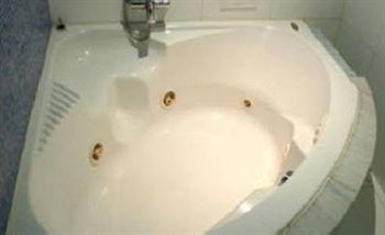 Jetted Tub