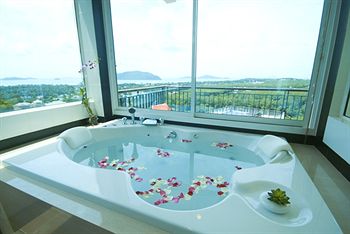 Jetted Tub