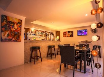 Hotel Lounge