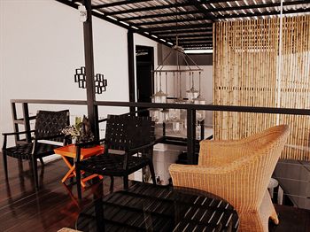 Hotel Lounge