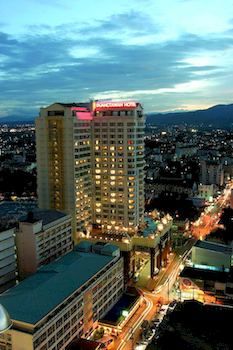 清邁東他挽森塔拉飯店 Duangtawan Hotel Chiang Mai