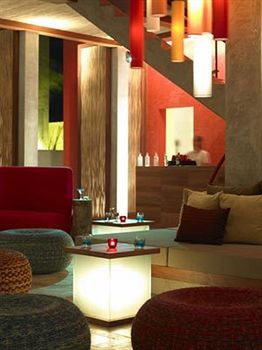 Hotel Lounge