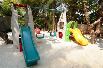 Childrens Play Area - Outdoor