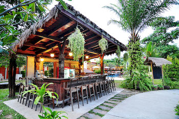Poolside Bar
