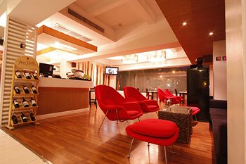 Hotel Bar
