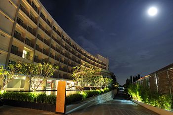 Hotel Front - Evening/Night