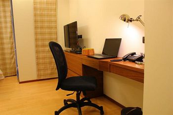 In-Room Business Center