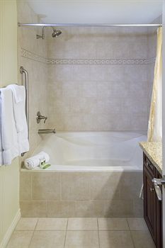 Deep Soaking Bathtub