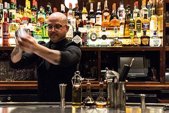 Hotel Bar
